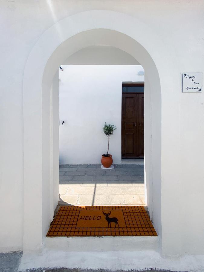 Stam's Studio With Yard Apartment Líndos